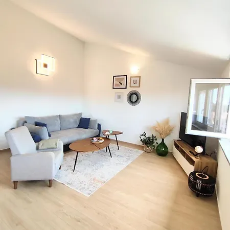 Fuer 4 Personen Ca 75 Qm In Sijana, Istrien Istrische Riviera Apartment *