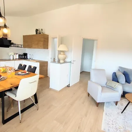 Apartment Fuer 4 Personen Ca 75 Qm In Sijana, Istrien Istrische Riviera