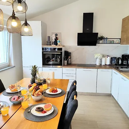 Fuer 4 Personen Ca 75 Qm In Sijana, Istrien Istrische Riviera Apartment Pula