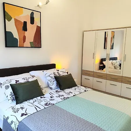 Apartment Fuer 4 Personen Ca 75 Qm In Sijana, Istrien Istrische Riviera *