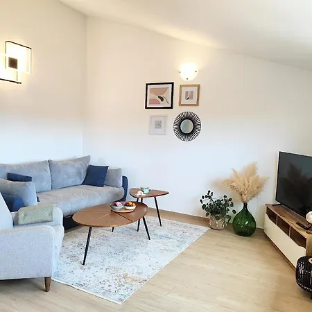 Apartment Fuer 4 Personen Ca 75 Qm In Sijana, Istrien Istrische Riviera *